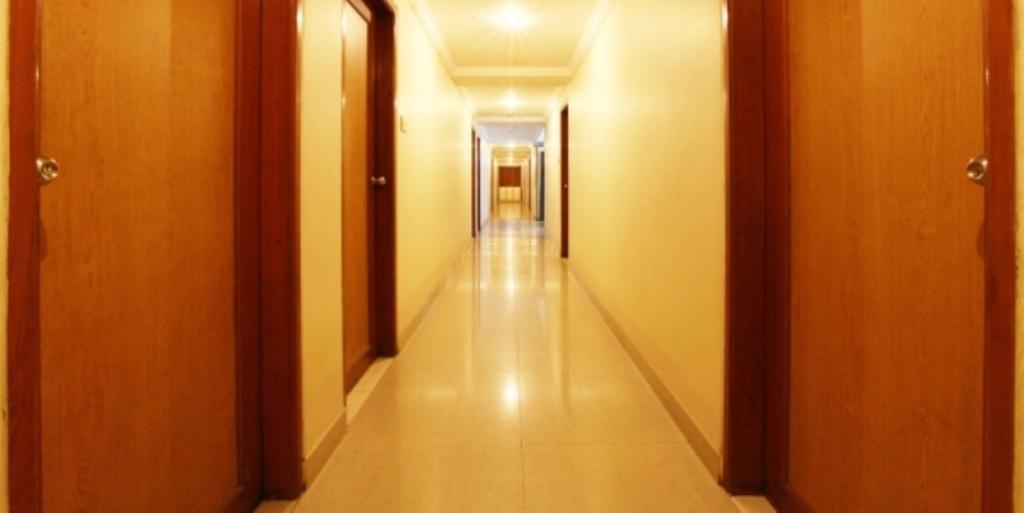Hotel Prudent Vadodara Exterior photo